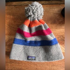 Patagonia Vintage Town bobble beanie
